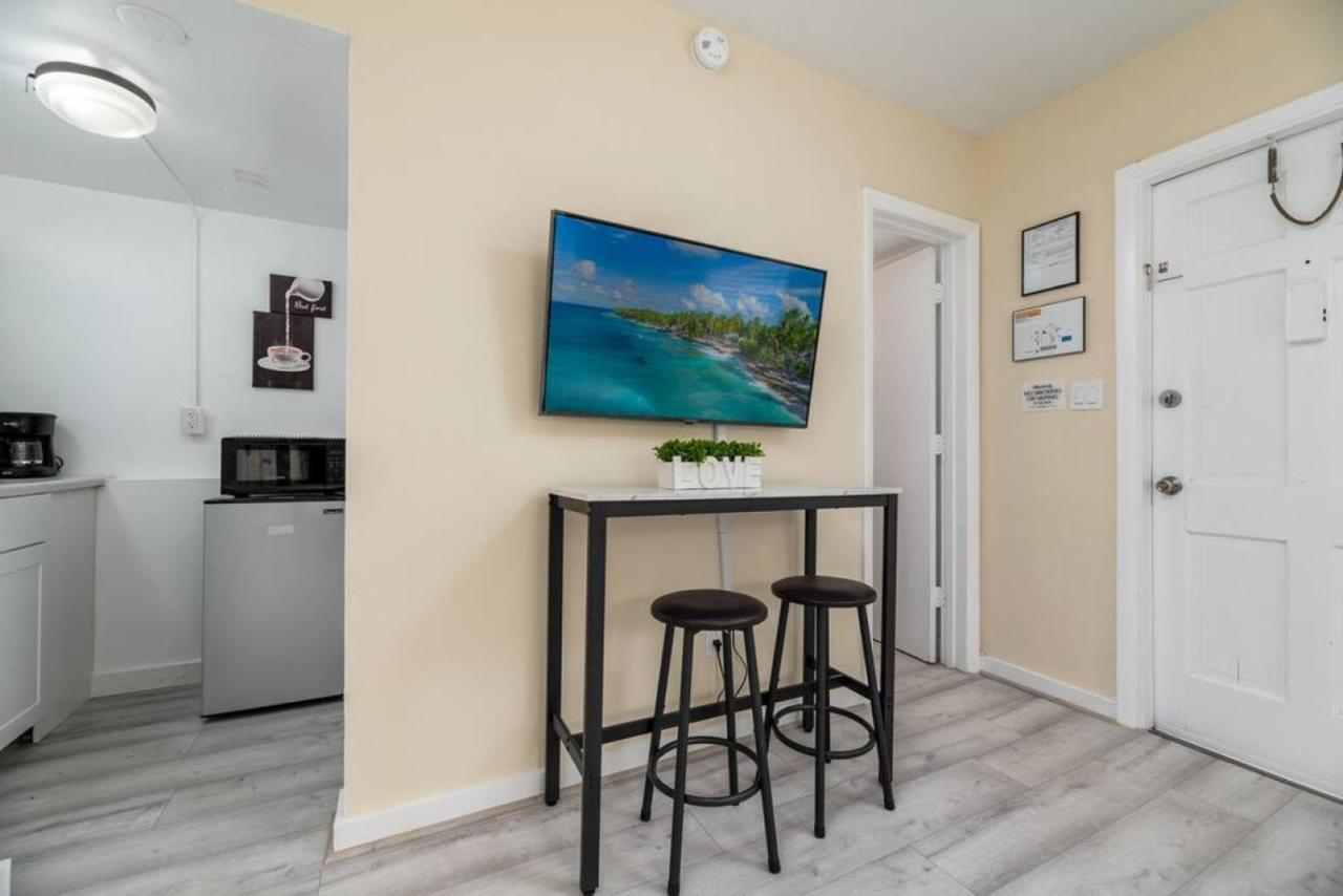 Short Walk To Wilton Drive Apt6 Fort Lauderdale Bagian luar foto